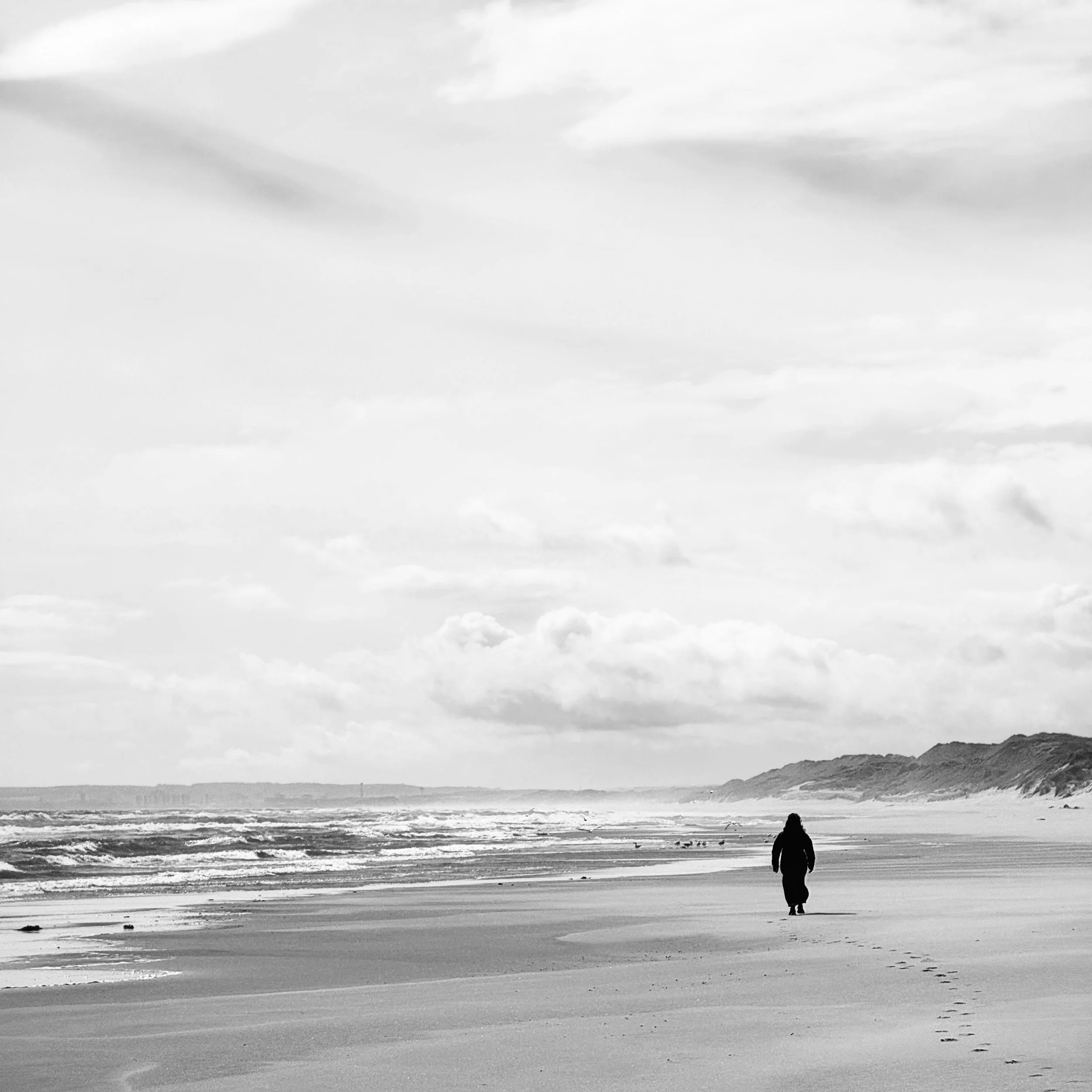 Having been away for the last week I naturally ended up with a difficult choice to make for #myweeklyphoneimage with a larger selection than normal.
It was lovely to walk along the huge, largely deserted beaches, leaving only a trail of footprints b