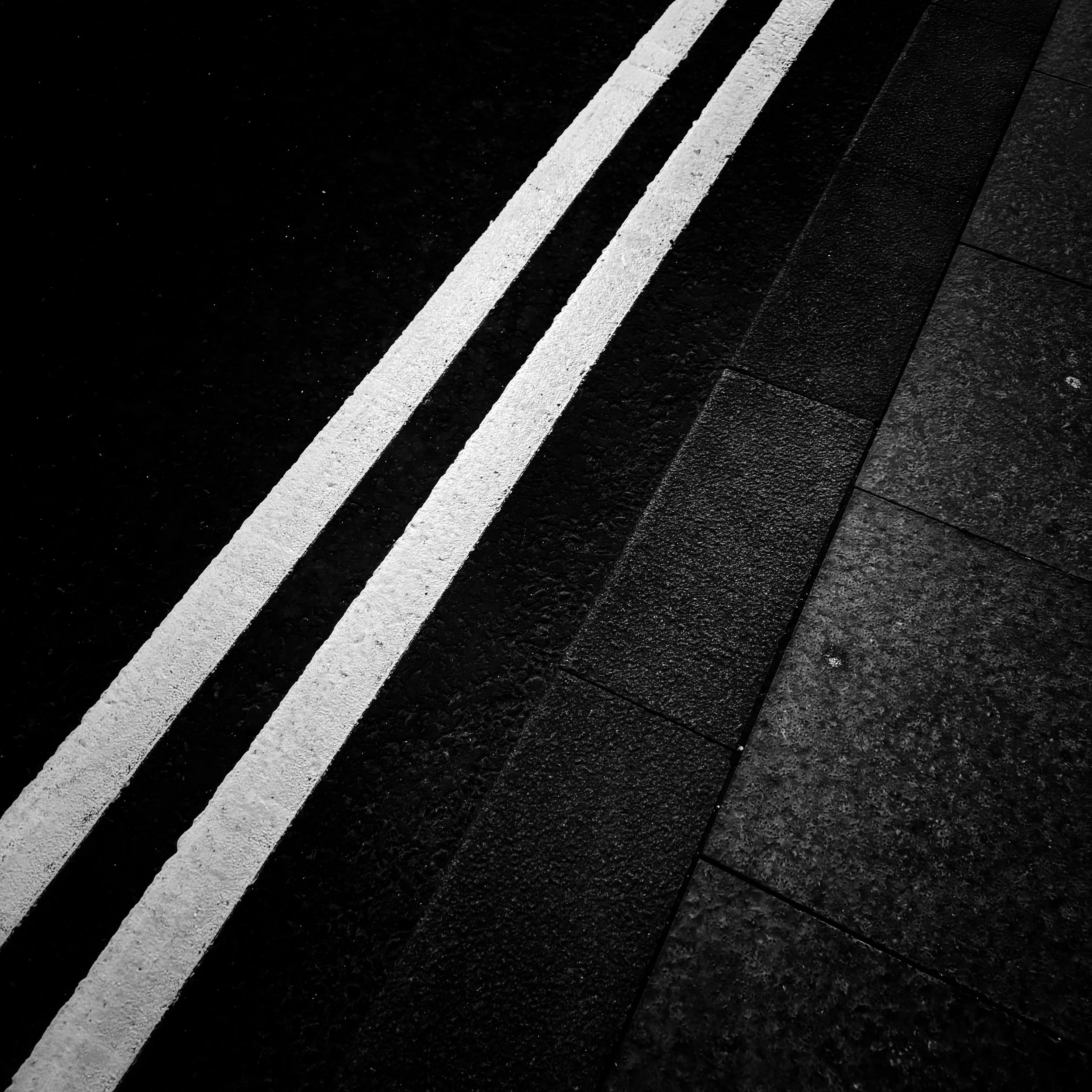 Not on the road last week but one thing and another along with social commitments meant yet another cameraless week.
I did remember to try and make an image on my phone, quite liking the result, might try again.