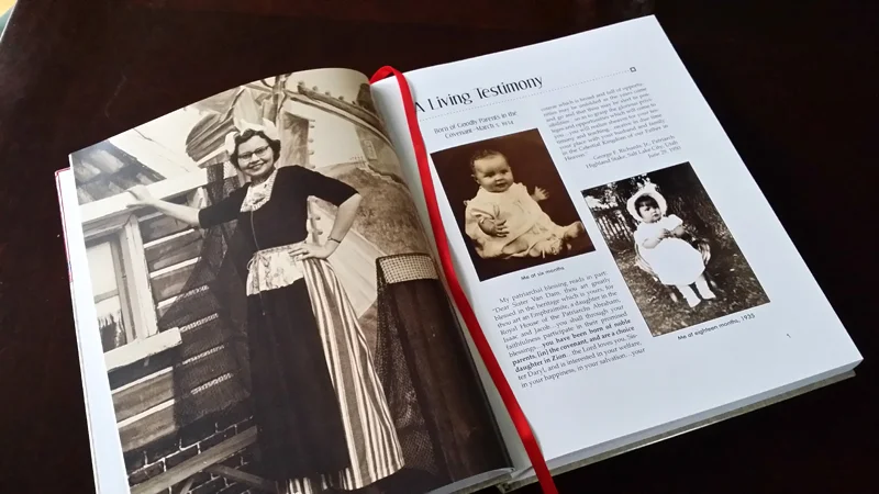 Opening pages of Daryl Hoole's autobiography, "A Living Testimony."