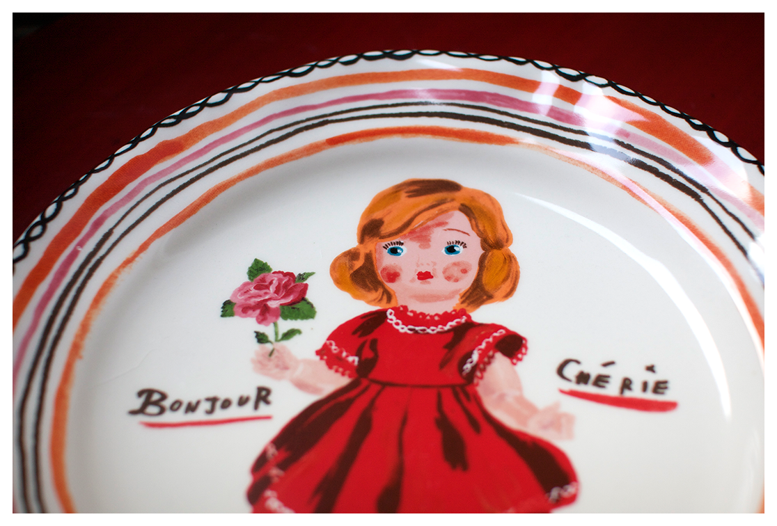 Can we take a hot minute to appreciate the adorable plate I got for my Birthday? It's like a little me, but cuter and Frencher.