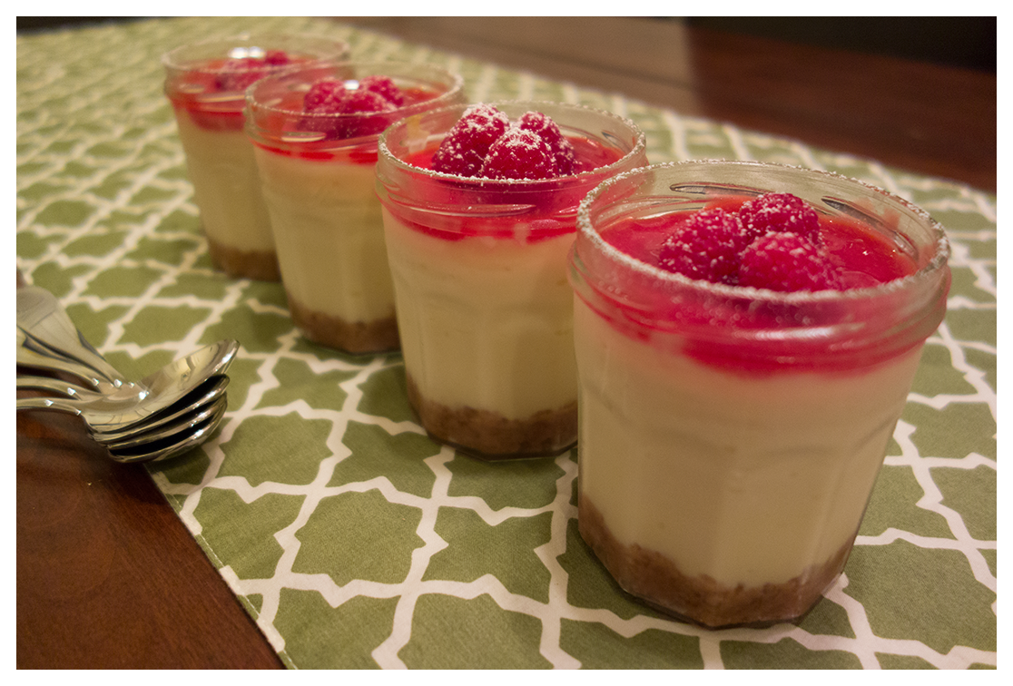 Original_Plain_Cheesecake_with_Raspberry_Sauce_in_a_Jar_Bonne_Maman.png