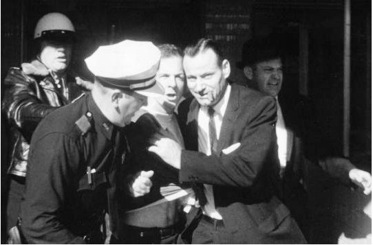 A rebuttal of "An End to Conspiracy? Rare Photo of Lee Harvey Oswald Suggests Why he's guilty" by Gary Mack, Time Magazine