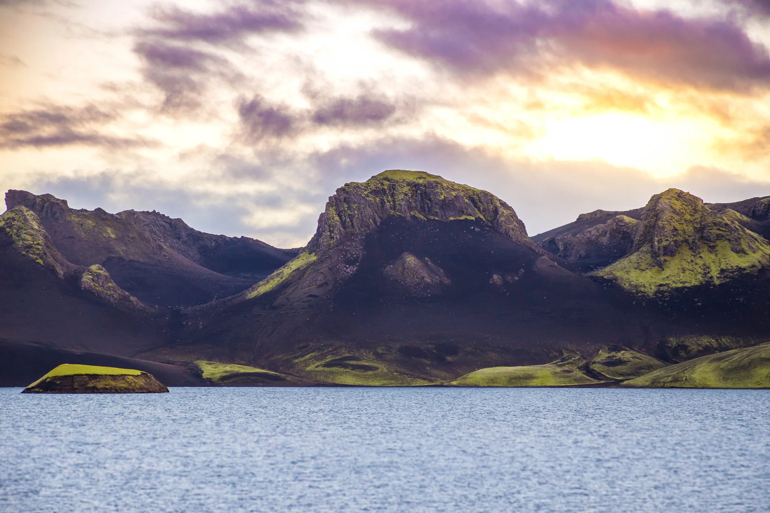 Lake_Mountain.jpg