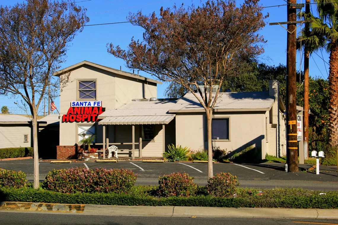 santafeanimalhospital_resized.jpg