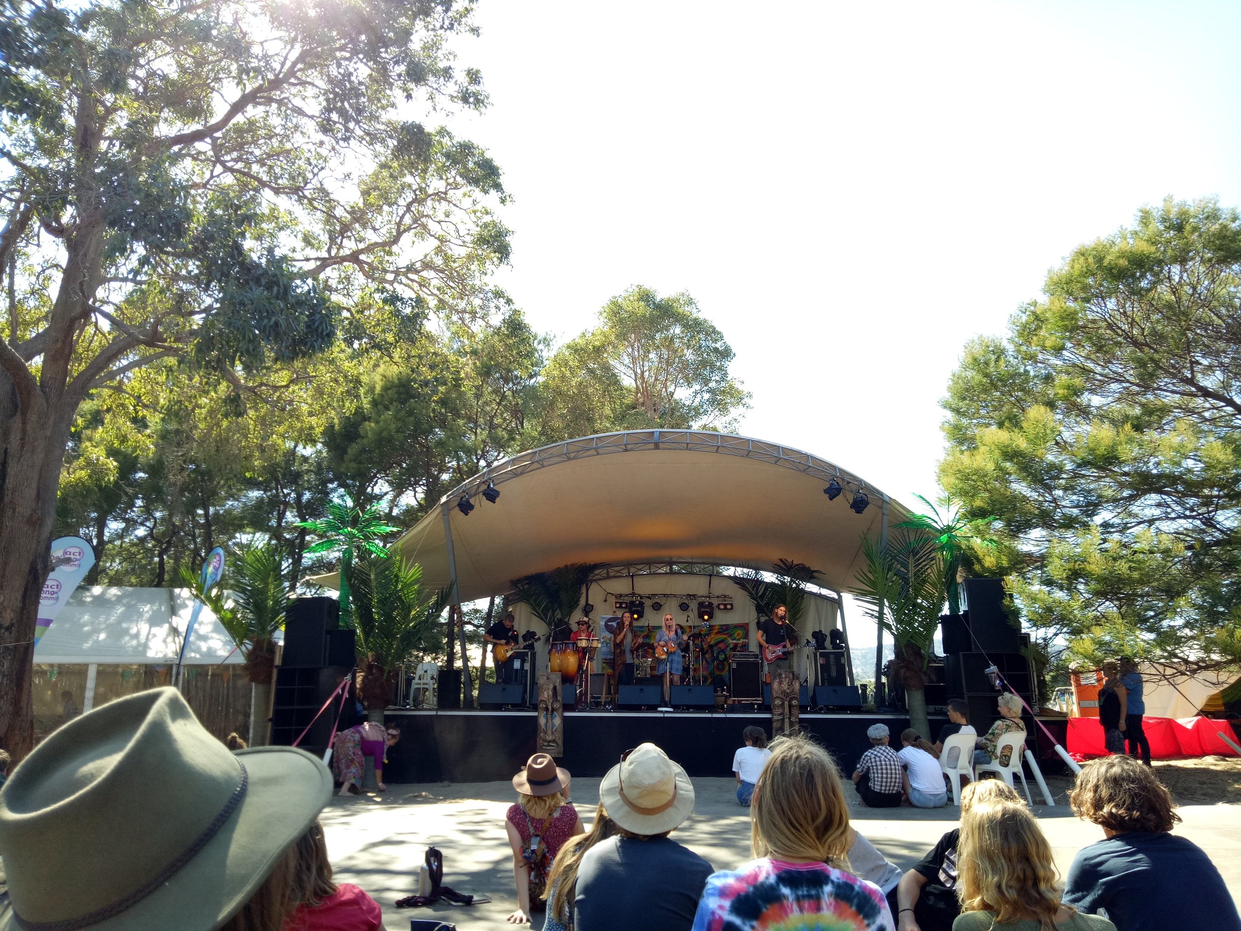 Soulin' Wild play the Backlot