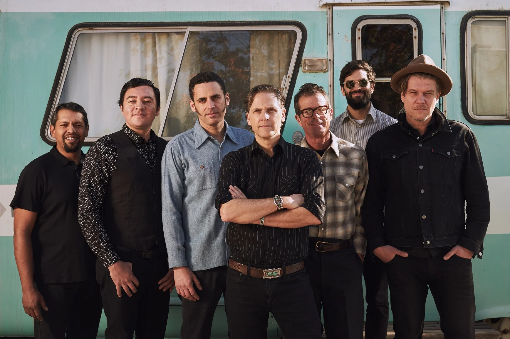 Live review: Calexico turns it up on a Tuesday