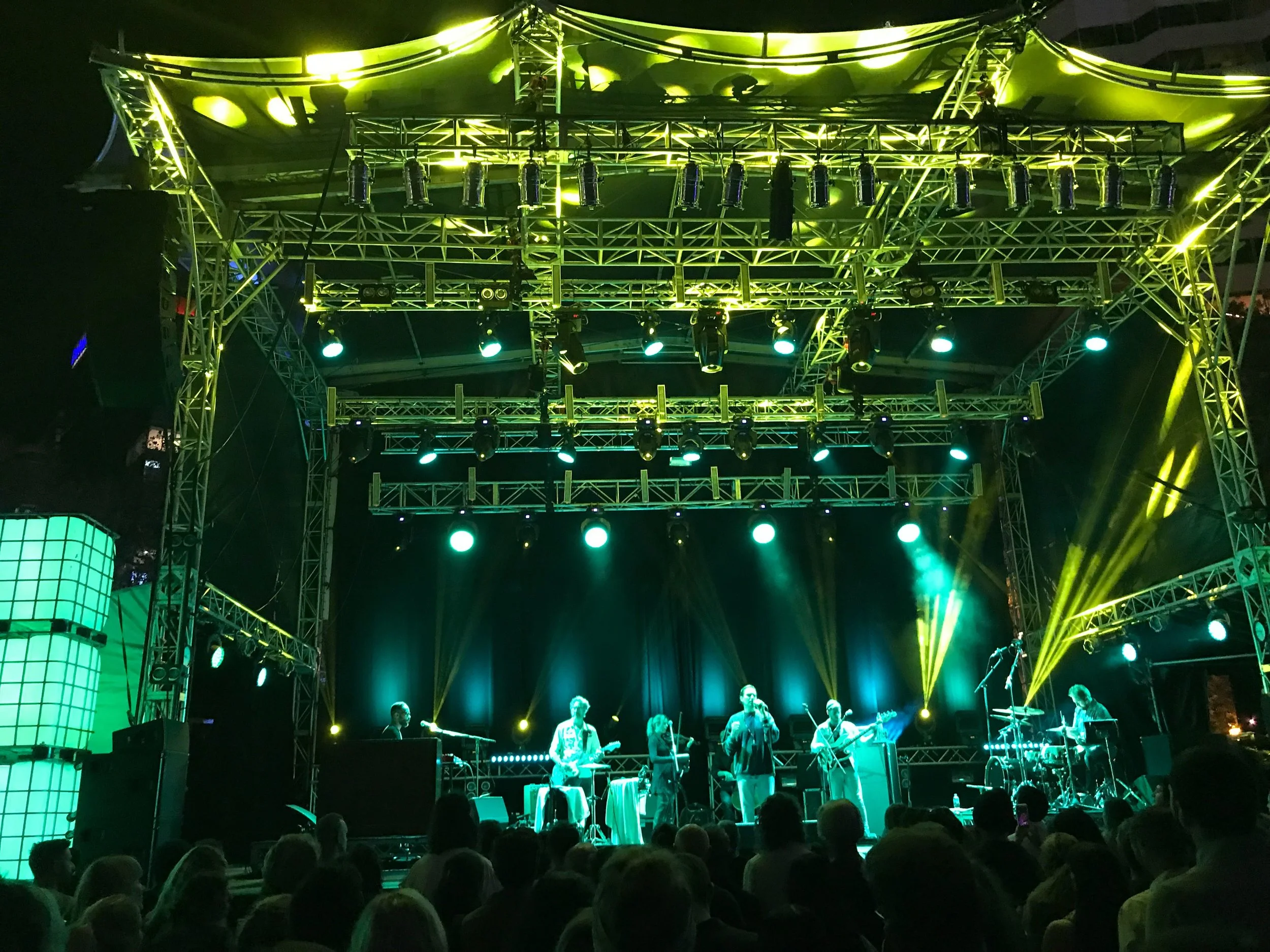 PERTH FESTIVAL REVIEW: RHYE & LUCY PEACH AT CHEVRON GARDENS