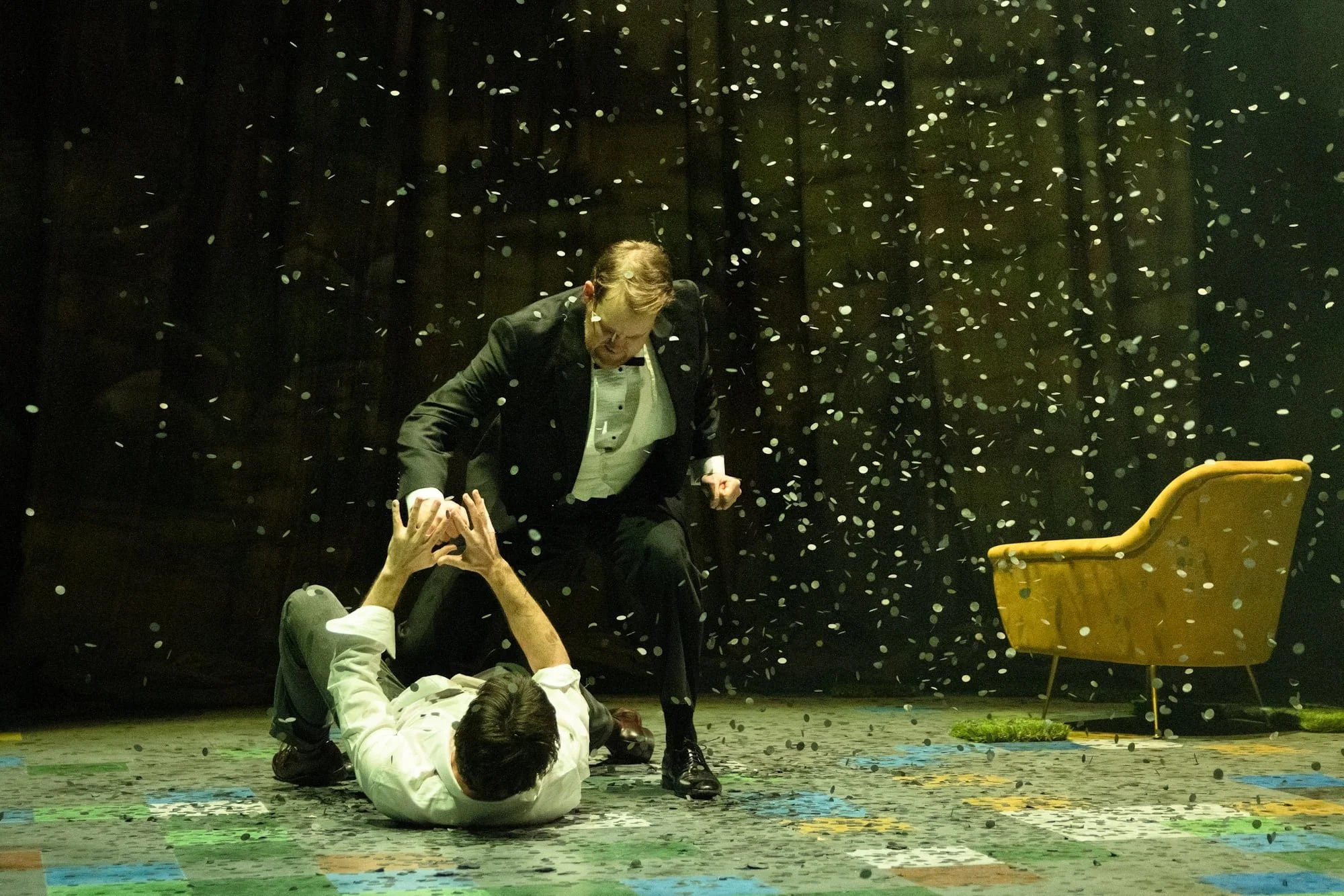 THEATRE REVIEW: "DAY (AFTER DAY) IN THE LIFE OF THE USELESS IS A GOOD DAY AT THE THEATRE