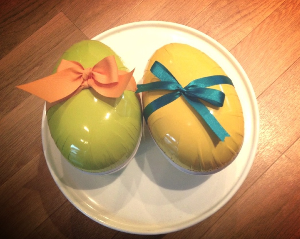 On a recent trip to Ikea I noticed these large eggs on display - they open up and dinky eggs can be stored inside. To finish them off I simply tied a bow and it's all you need as a perfect Easter gift! Brilliant to use for Easter Egg hunts as the kids final prize! If you're on a budget these are perfect at 99p each and can be bought in a range of colours.