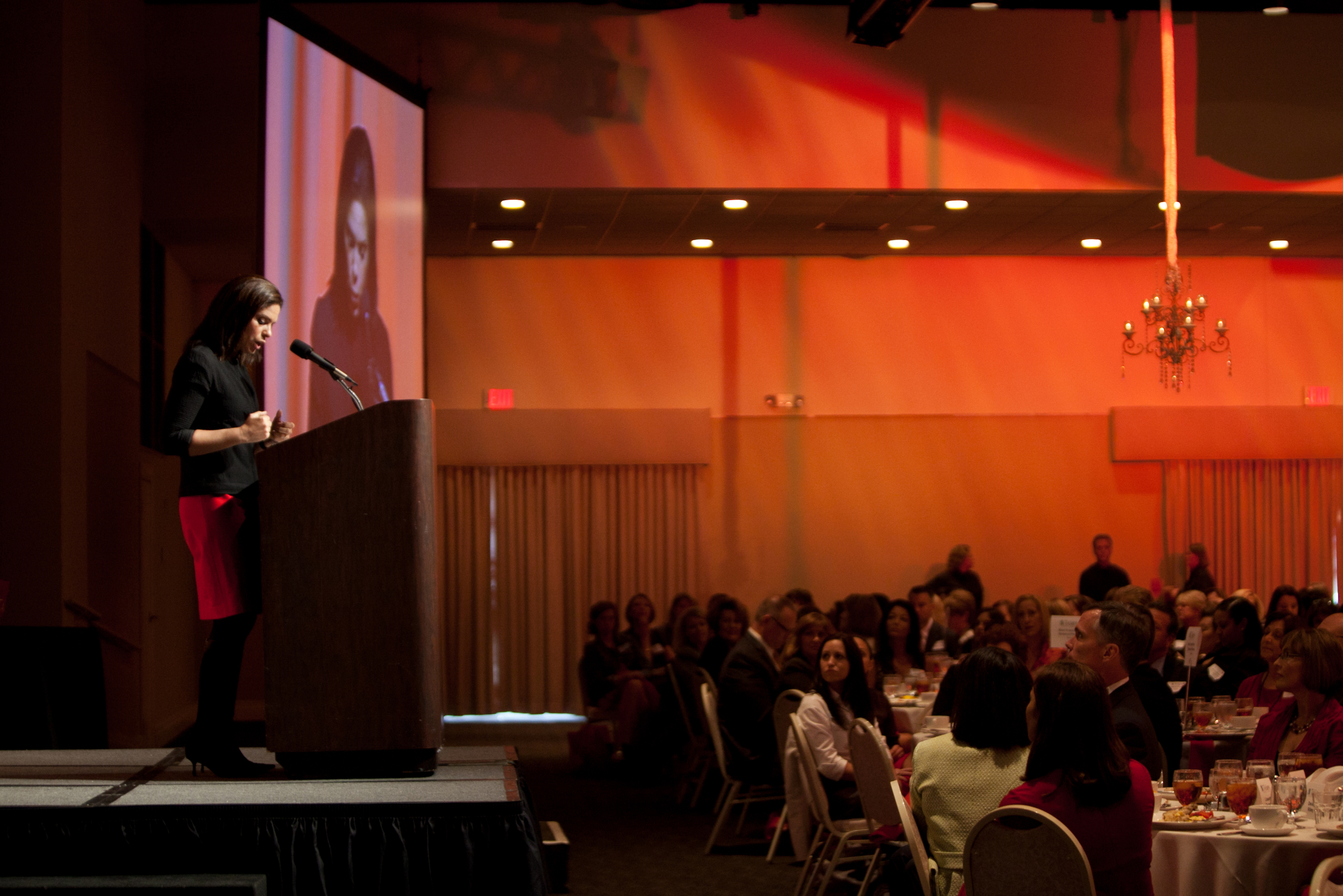 10_19_11 Women of Influence Luncheon.jpg