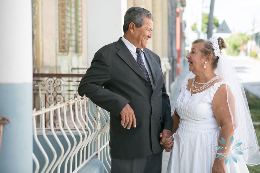 2_14_17 Cuba Mission Trip Wedding_0015.jpg