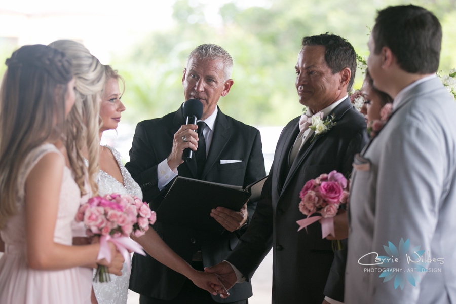 6_3_17 Laureen and Mike Carrollwood Country Club Wedding_0025.jpg