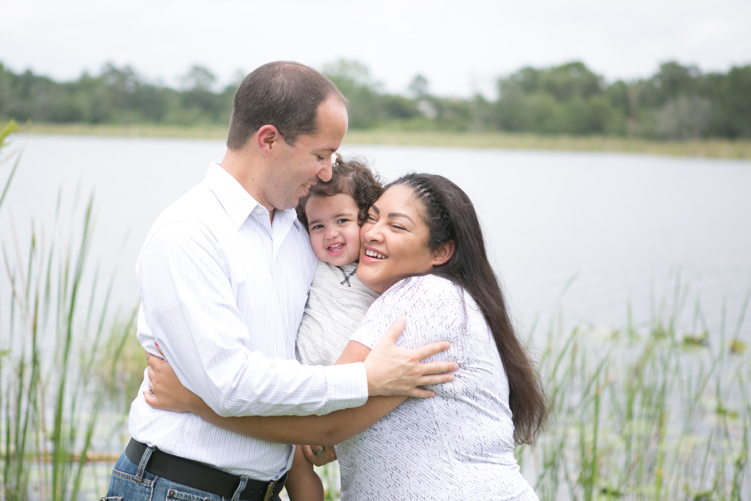 6_1_18 Vieira Tampa Lake Park Family Portraits 003.jpg