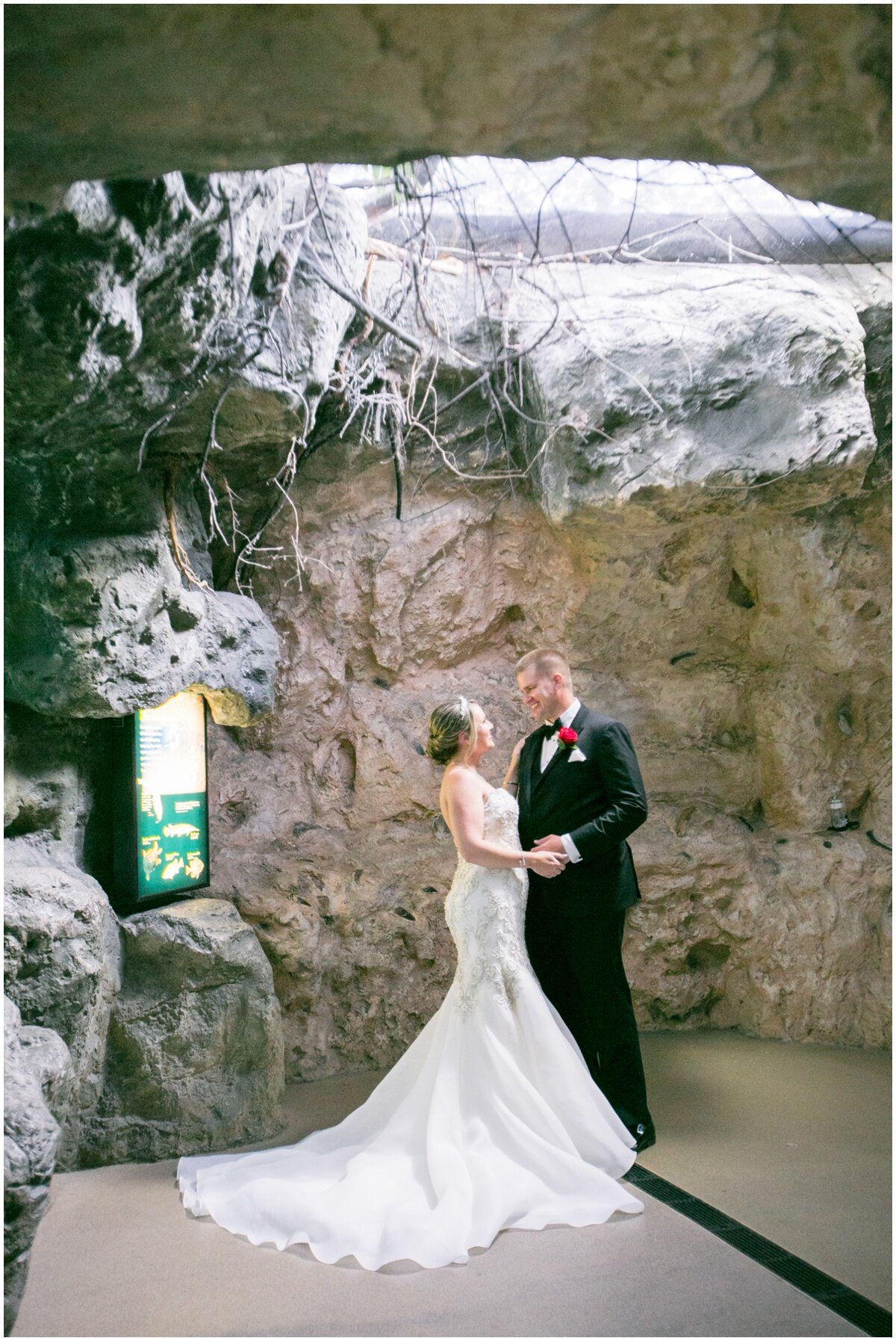 Florida Aquarium Wedding- Tampa Photographer_0047.jpg