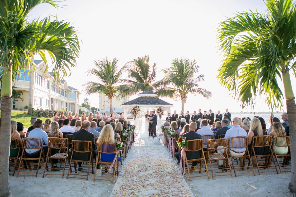 Isla-Del-Sol-Yacht-and-Country-Club-Wedding-St-Pete-Wedding-Photographer-Amy-and-Taylor_0022.jpg
