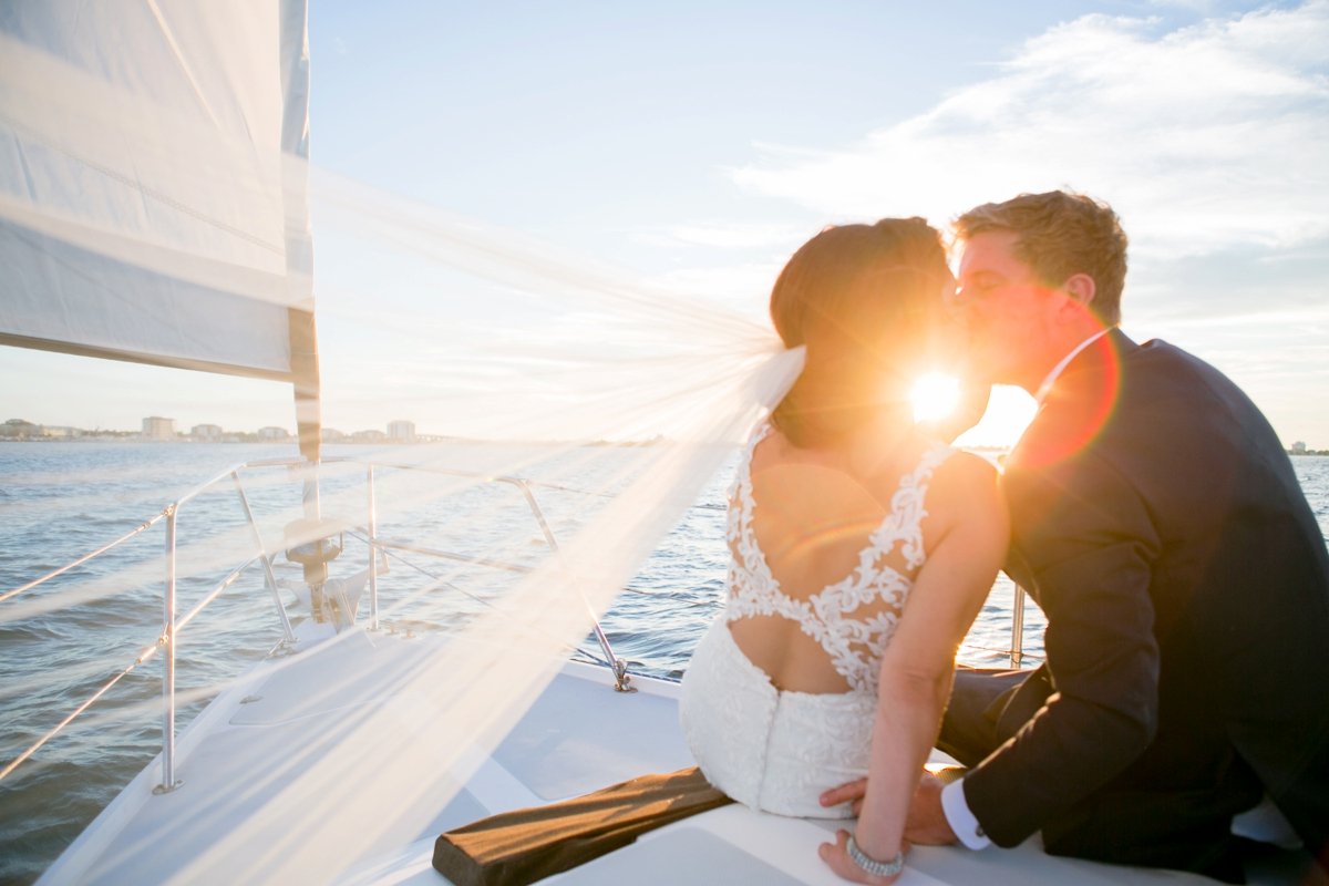 Isla-Del-Sol-Yacht-and-Country-Club-Wedding-St-Pete-Wedding-Photographer-Amy-and-Taylor_0033.jpg