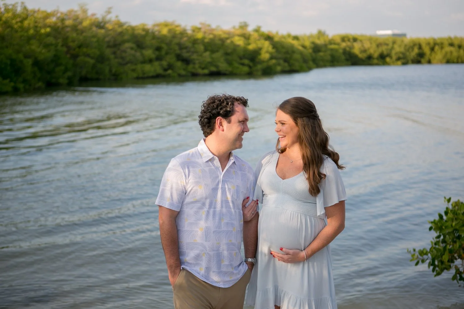 cypress-point-park-tampa-maternity-photos-logan-kevin 5.jpg