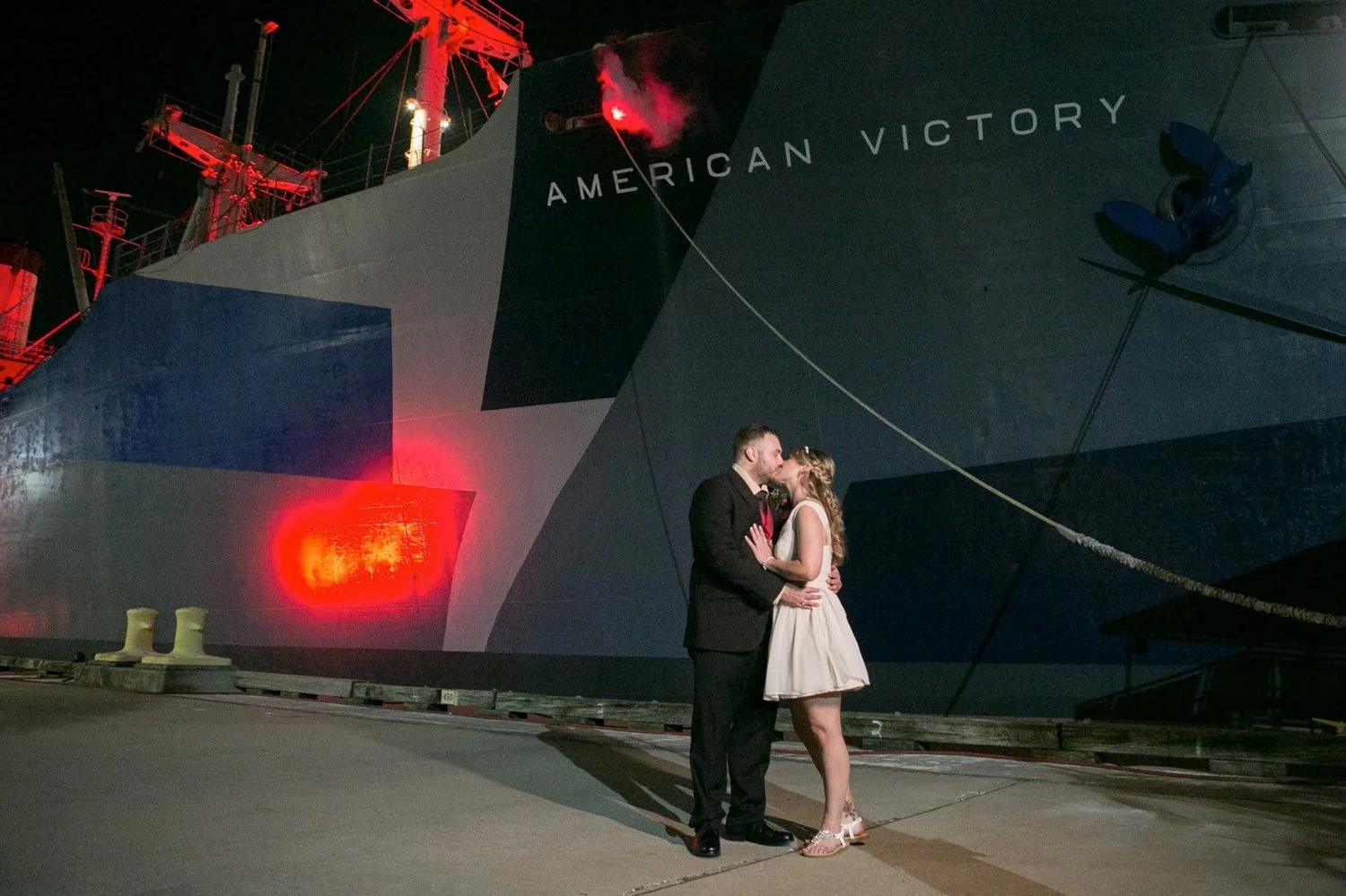 Elizabeth + Ronnie’s Florida Aquarium Wedding: Mermaids, Sharks and a Haunted Ship