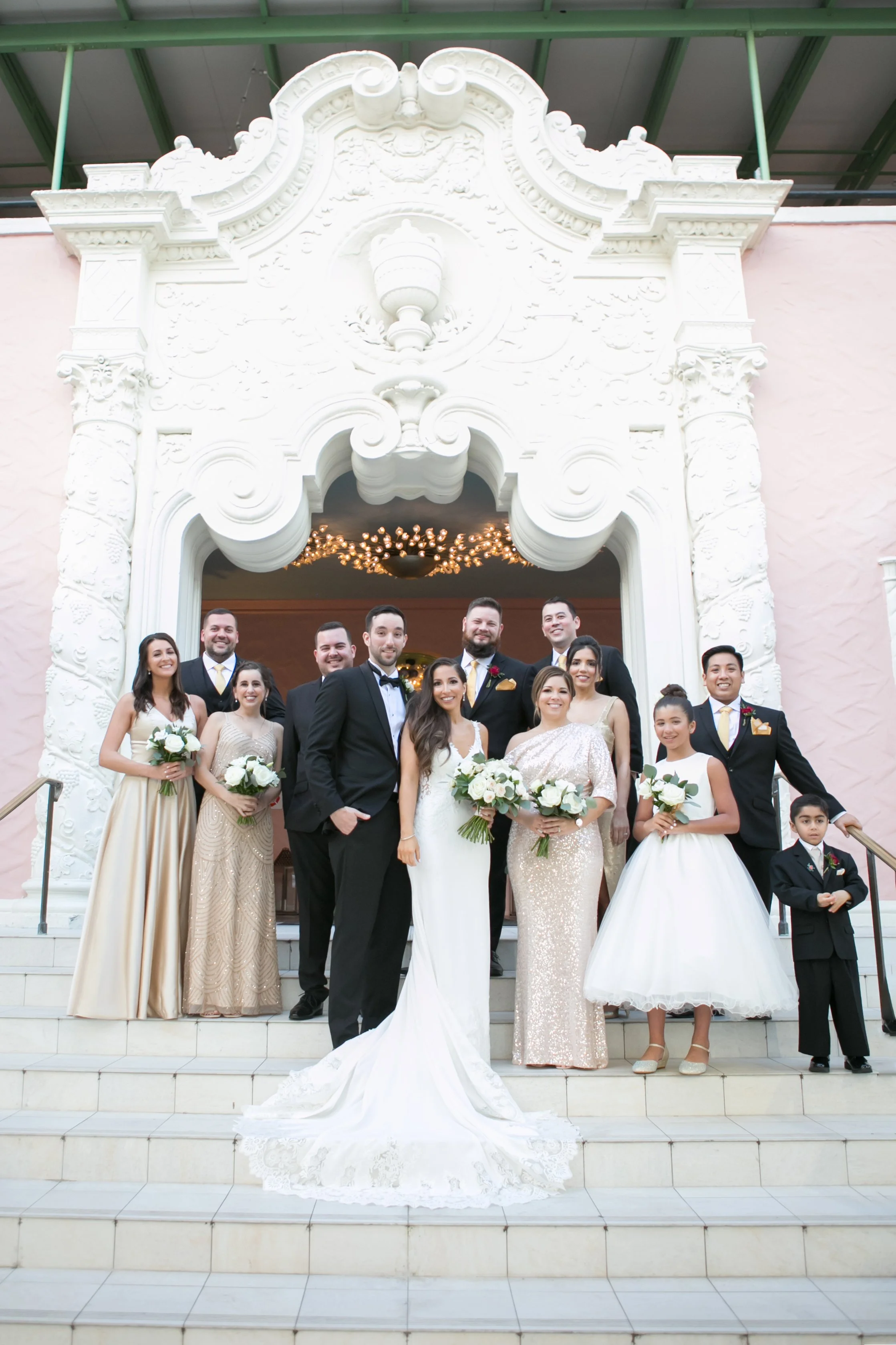 wedding party in front of the vinoy in st. petersburg florida