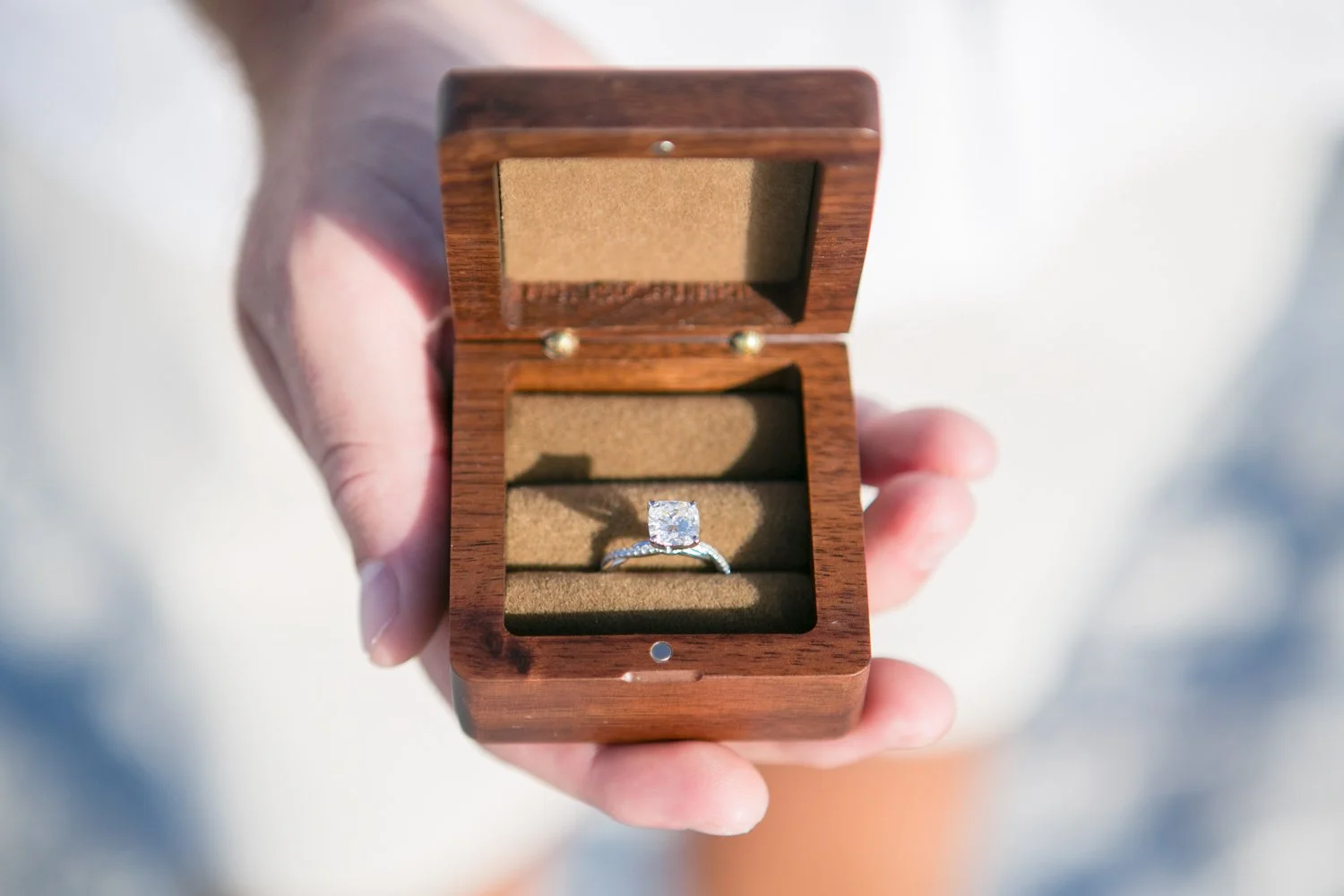 surprise-proposal-photographer-clearwater-beach-Carrie-Wildes-Photography-hayden-casey001.jpg