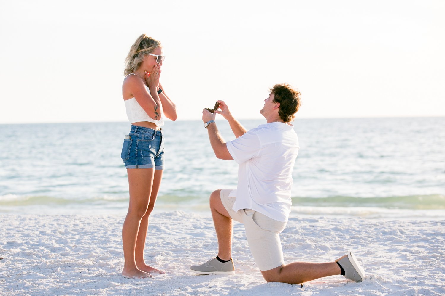 surprise-proposal-photographer-clearwater-beach-Carrie-Wildes-Photography-hayden-casey002.jpg