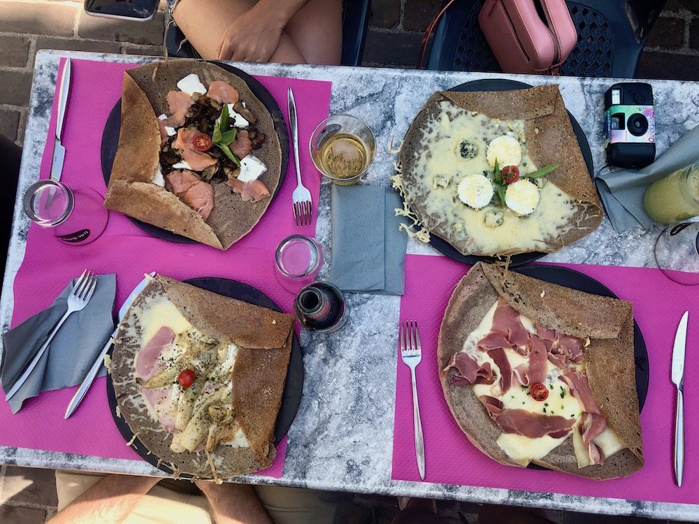 LA BIGOUDEN CREPERIE | SAUMUR, FRANCE