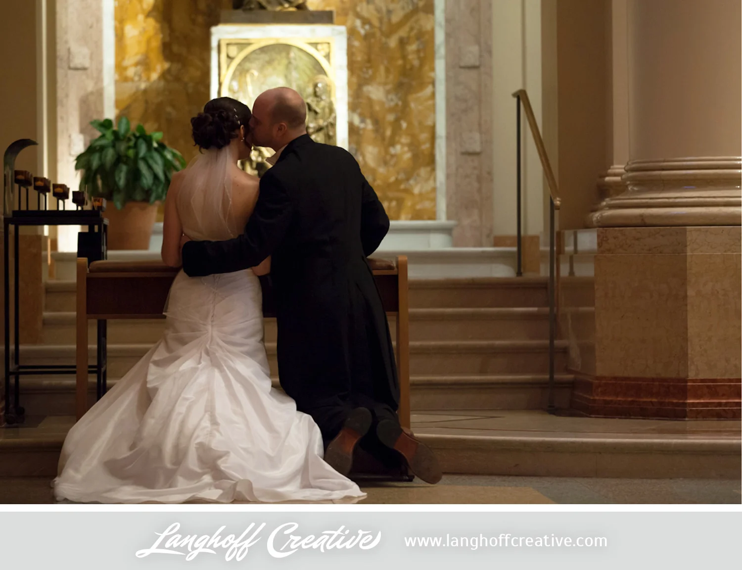 LanghoffCreative-MilwaukeeWedding-EricJulie17-photo.jpg