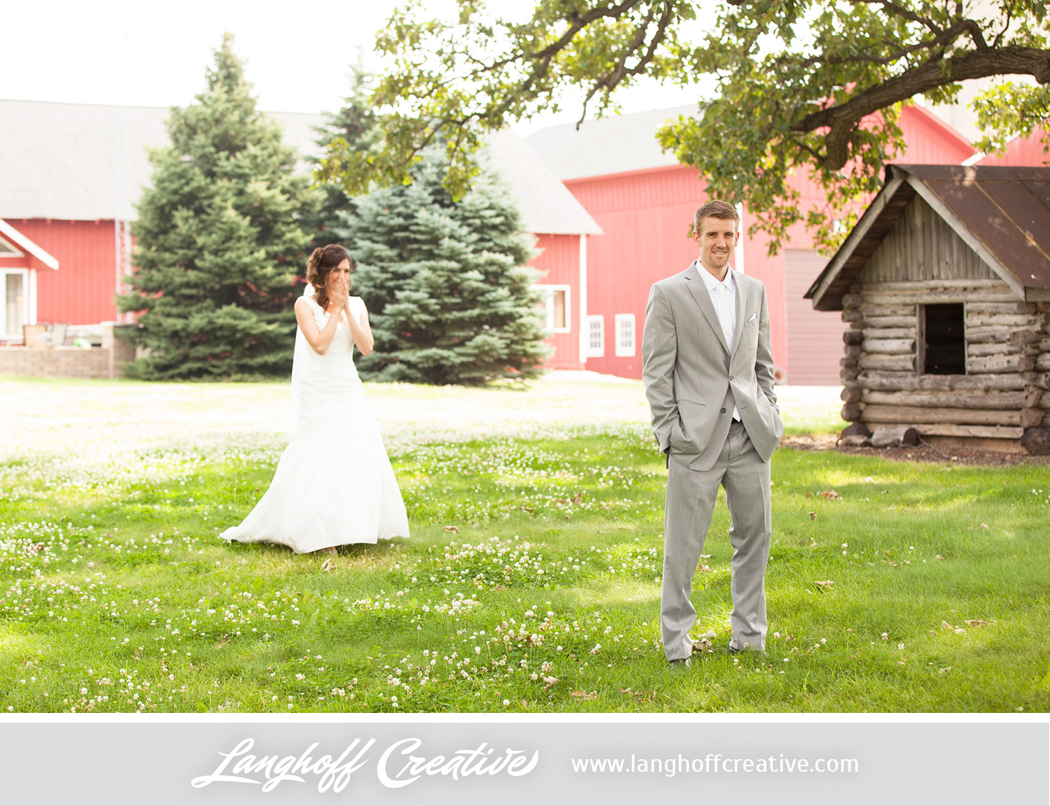 KenoshaWedding-WisconsinWedding-ThompsonStrawberryFarm-LanghoffCreative-5-photo.jpg