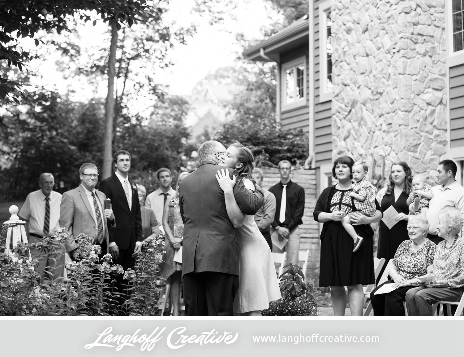 WisconsinWedding-WeddingPhotography-BackyardWedding-LanghoffCreative-11-photo.jpg