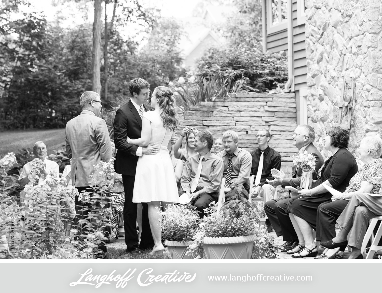 WisconsinWedding-WeddingPhotography-BackyardWedding-LanghoffCreative-17-photo.jpg