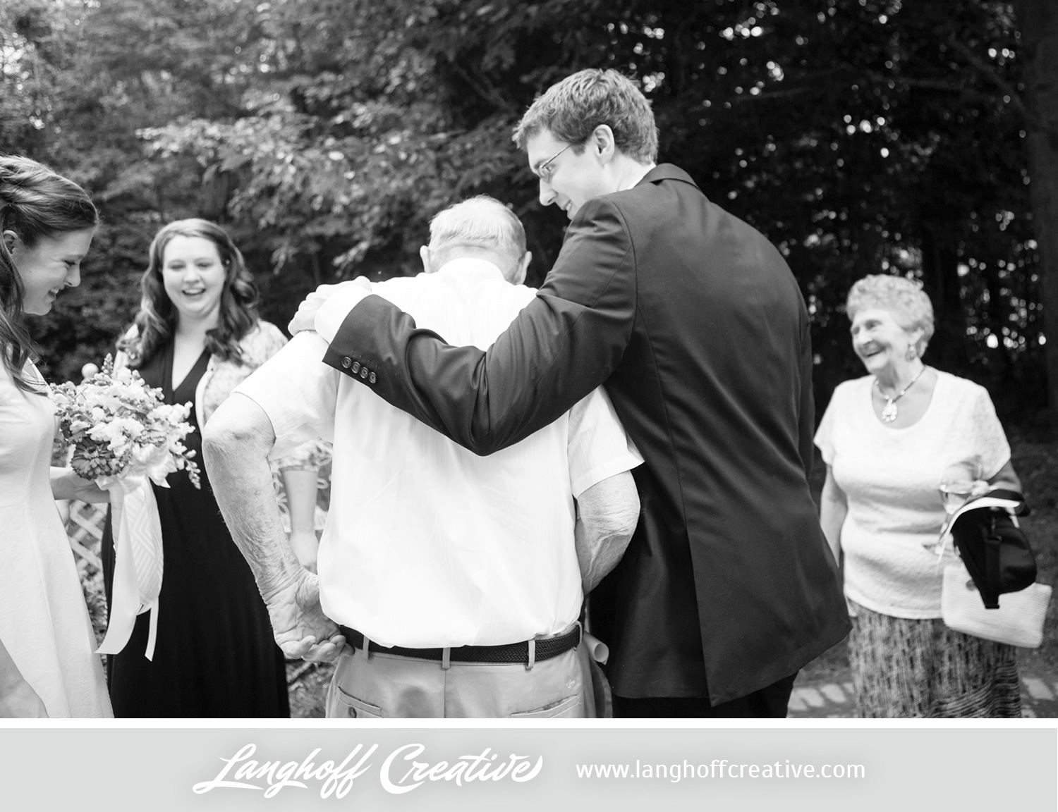 WisconsinWedding-WeddingPhotography-BackyardWedding-LanghoffCreative-18-photo.jpg