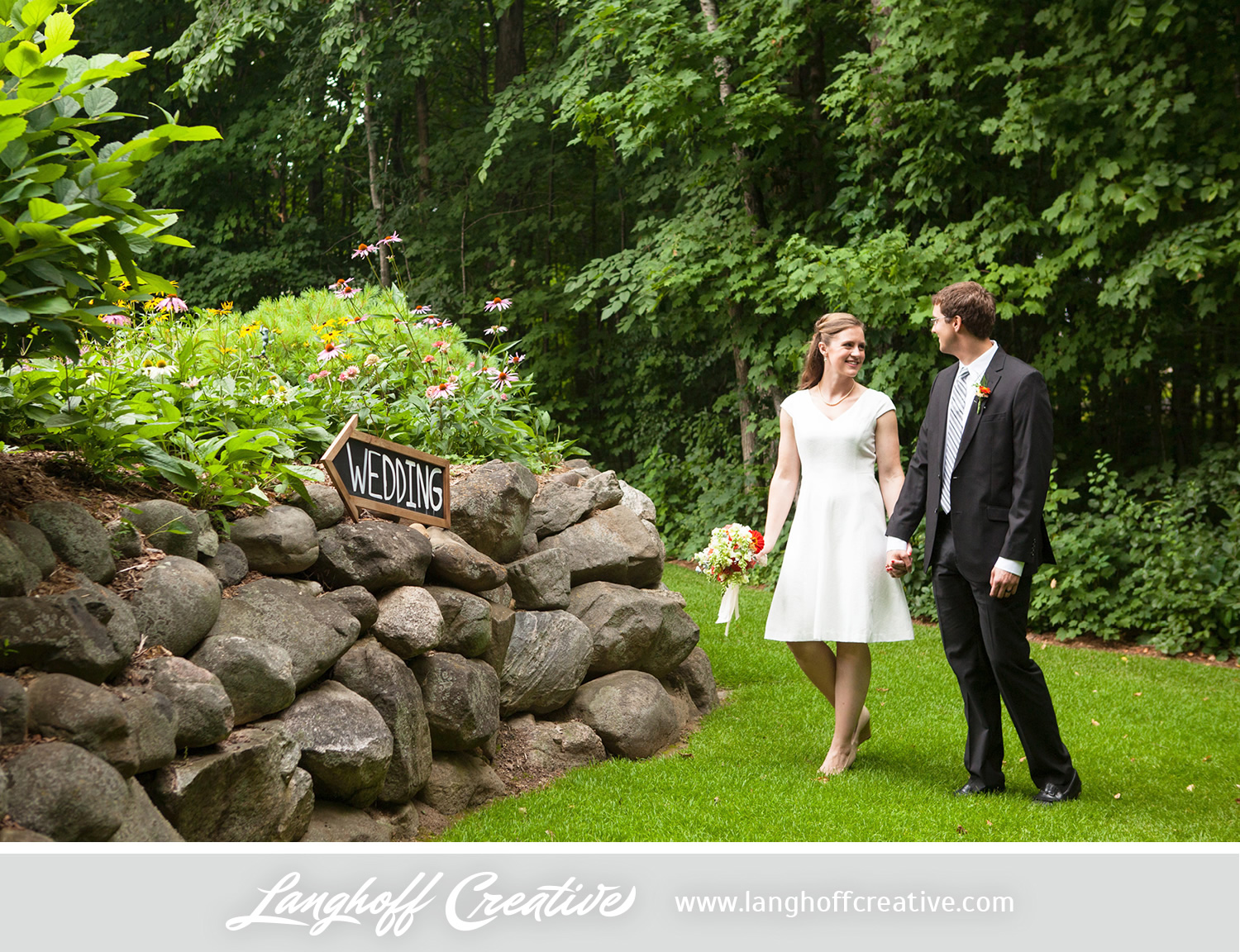 WisconsinWedding-WeddingPhotography-BackyardWedding-LanghoffCreative-21-photo.jpg