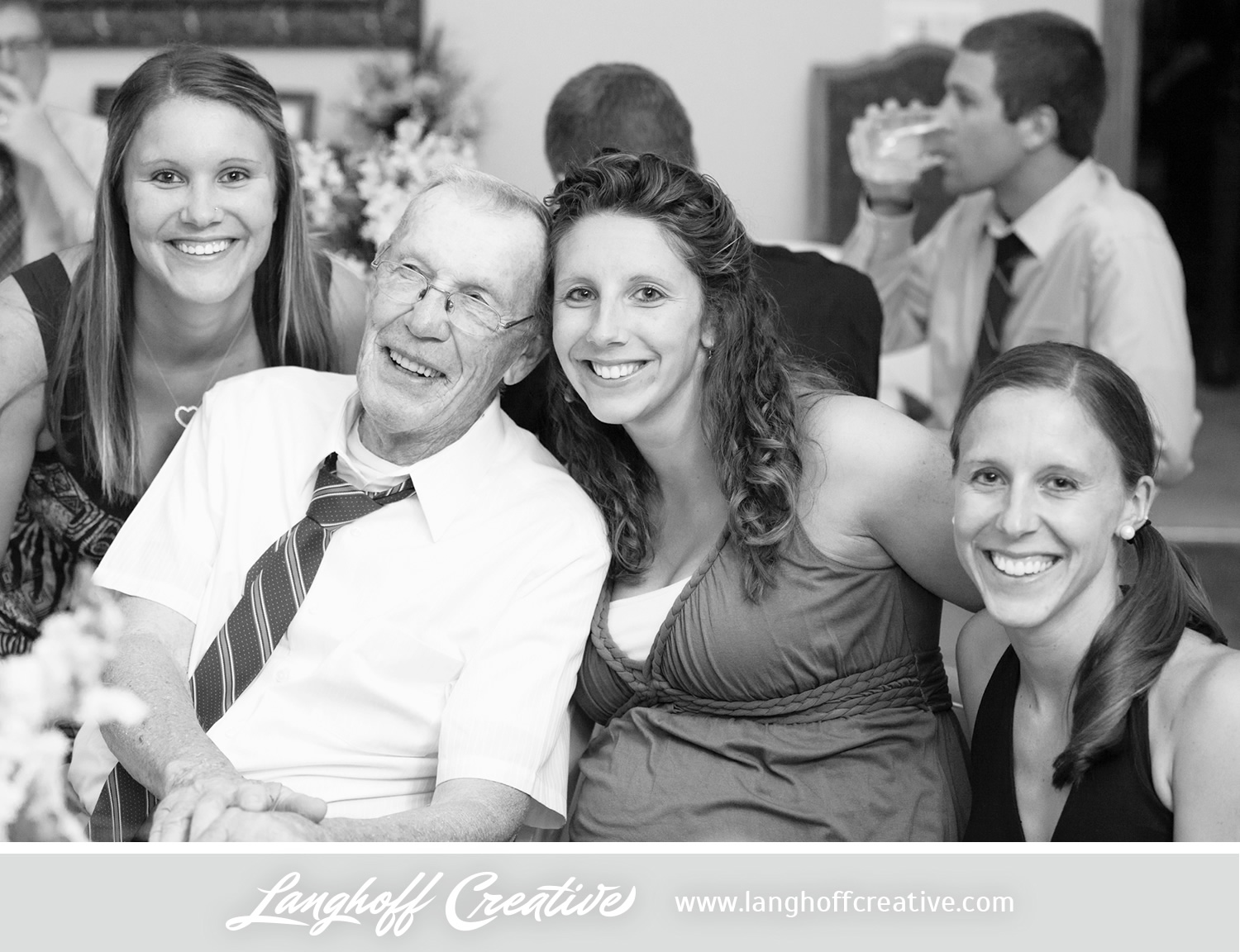 WisconsinWedding-WeddingPhotography-BackyardWedding-LanghoffCreative-32-photo.jpg