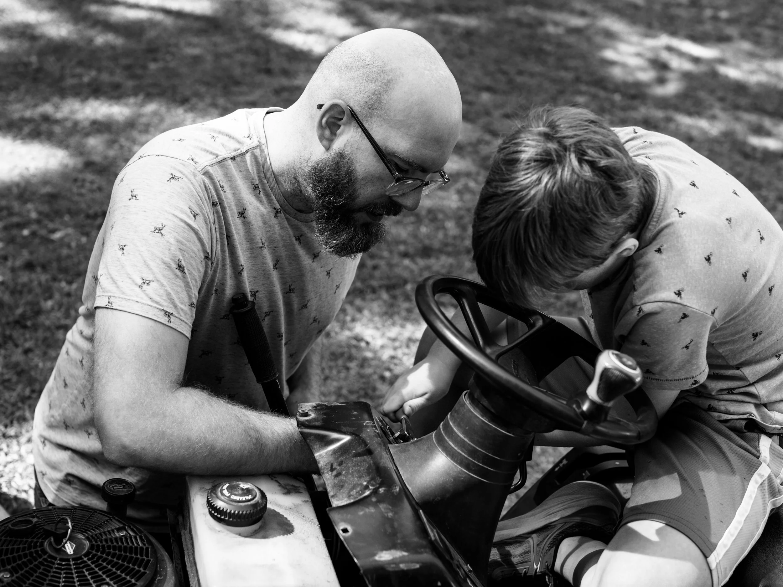 LanghoffCreative-Homeschool-Session-Lawnmower.jpg