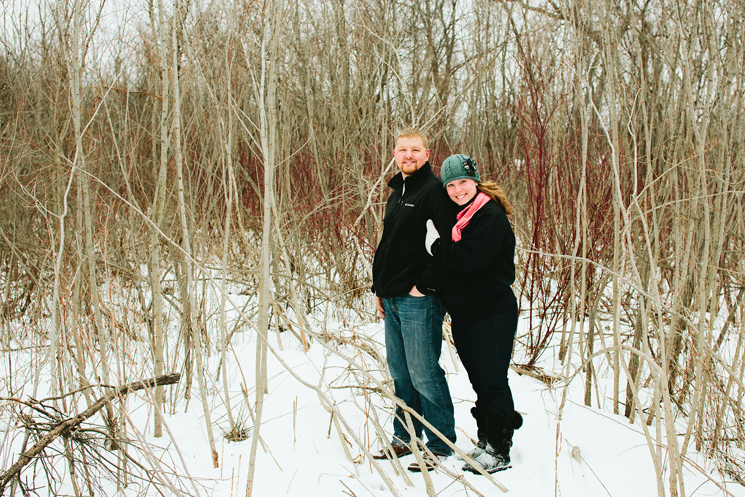 06-minnesota_brainerd_engagement_session_winter.jpg