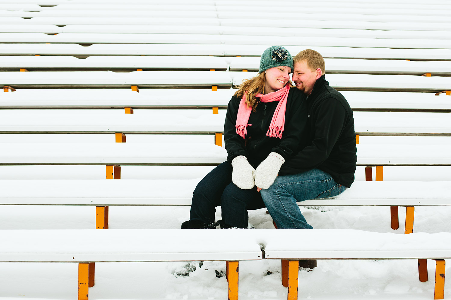 11-minnesota_brainerd_engagement_session_winter.jpg