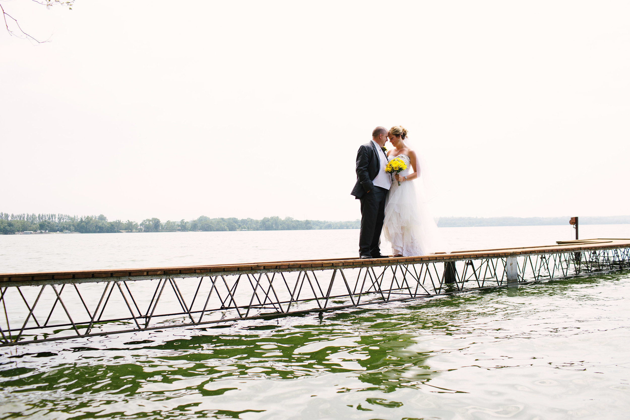 Minnesota Outdoor Lakeside Wedding at Lake Benton