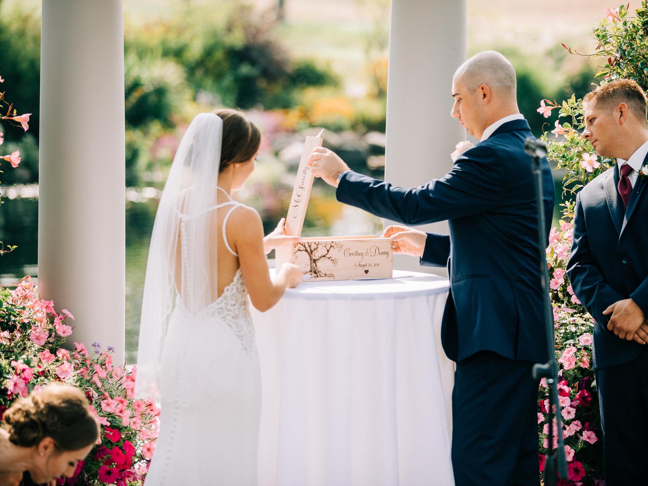 Olympic Hills Golf Course Patio Wedding in Edina