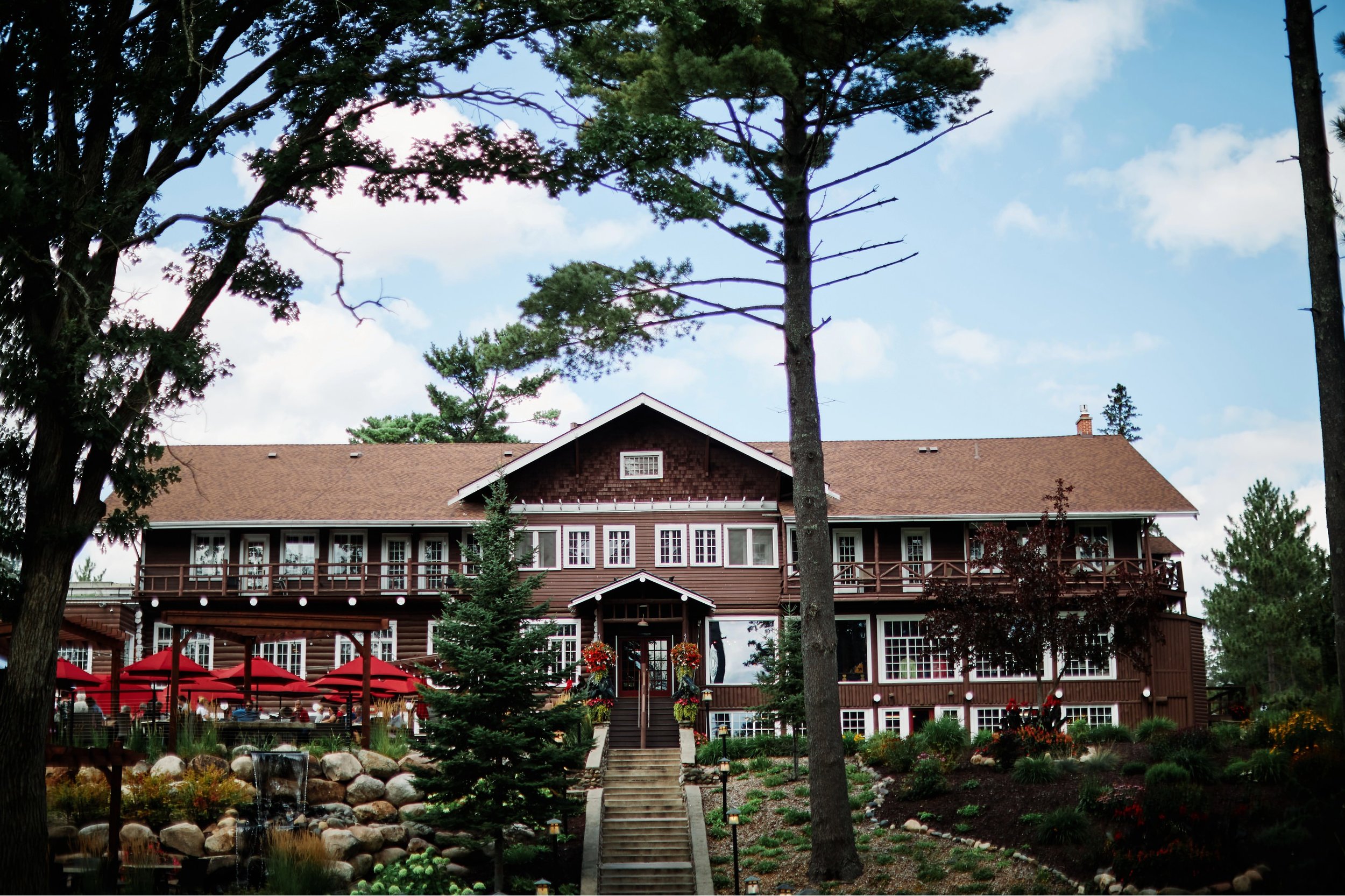 Grand View Lodge on Gull Lake Wedding on a Friday