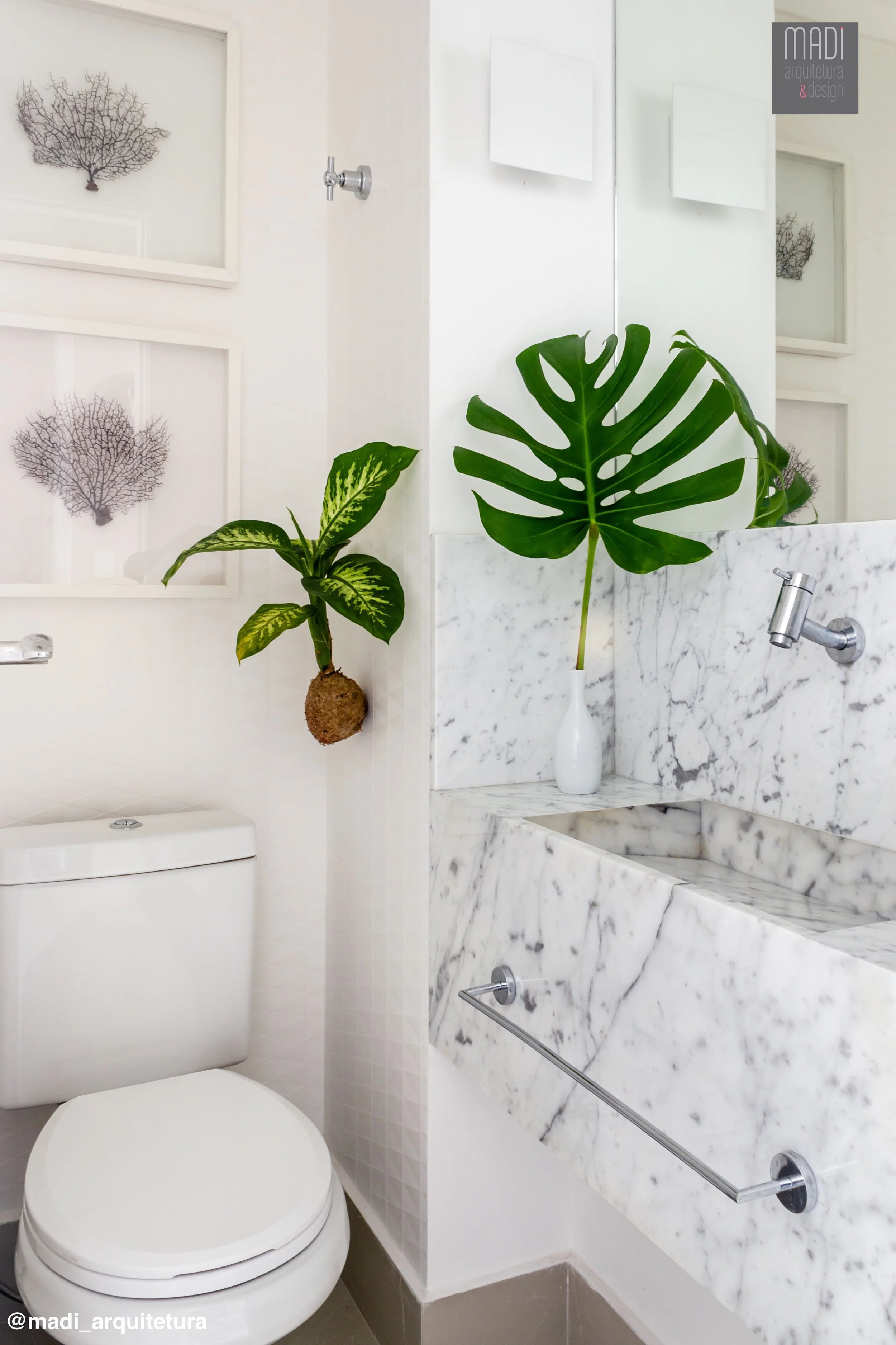 Lavabo Projeto e Gerenciamento da Obra: Madi Arquitetura & Design Foto: Ricardo Faiani