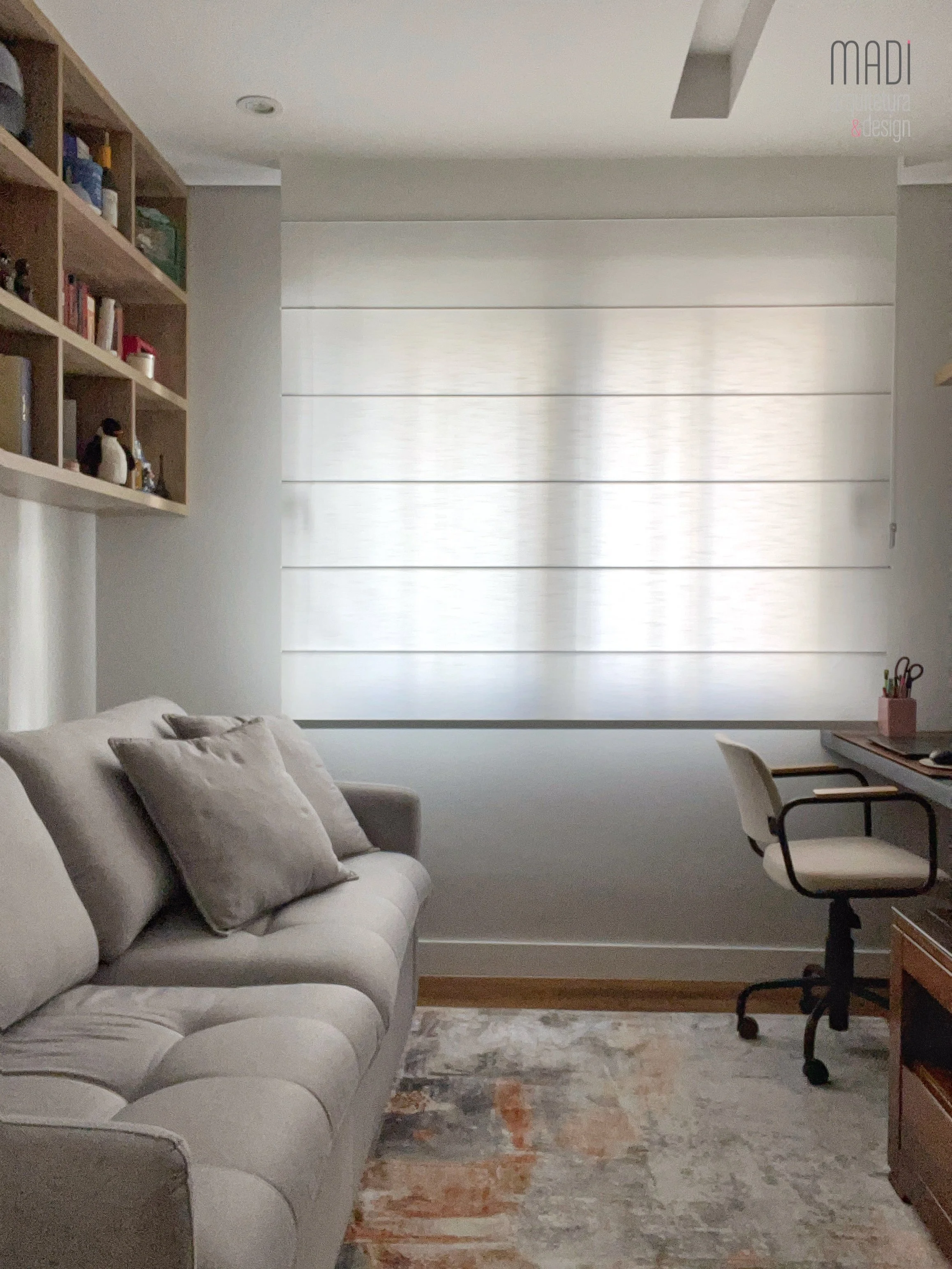 MADI-ARQUITETURA-DESIGN-APTO-BRASILIO-MACHADO-SALA DE TV-JANELA COM CORTINA-ILUMINACAO NATURAL-IMG_5251.jpeg