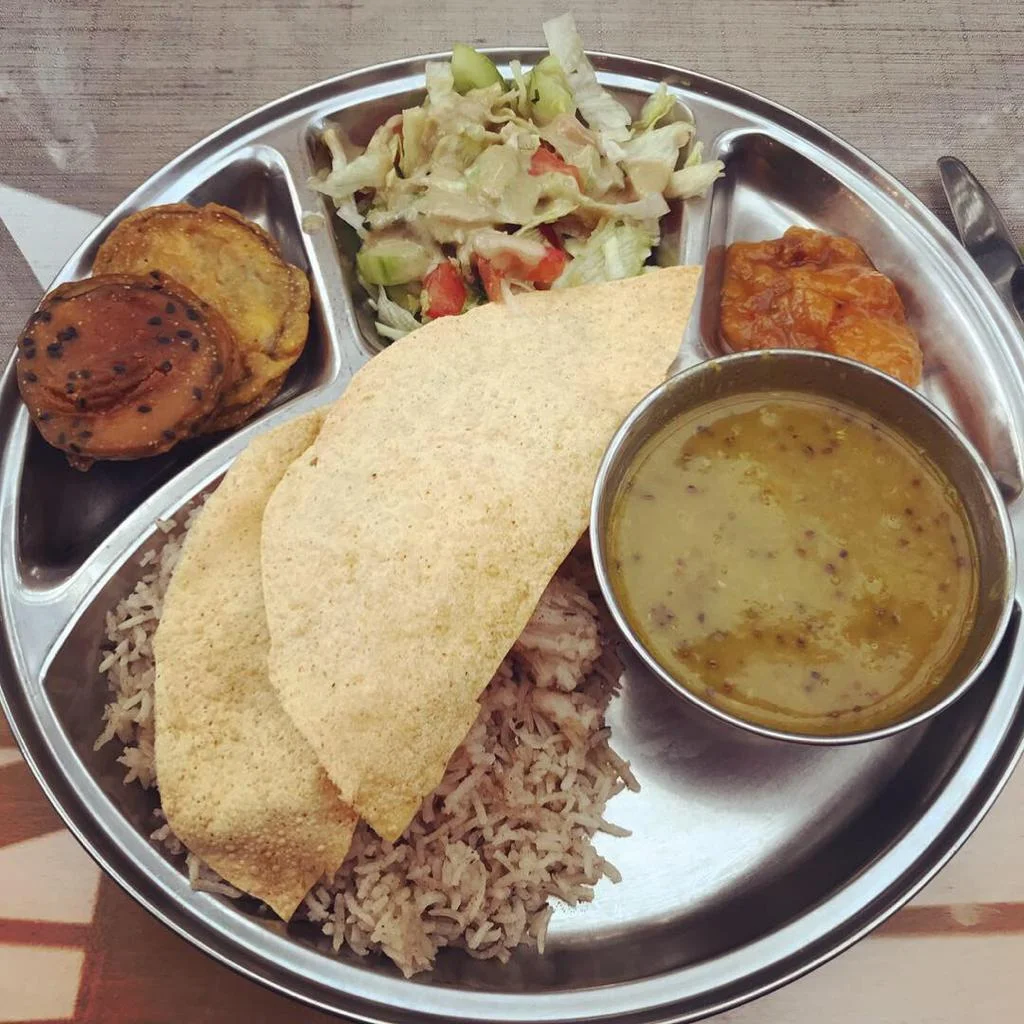 Fresh, delicious vegan and vegetarian food served daily at Radhadesh