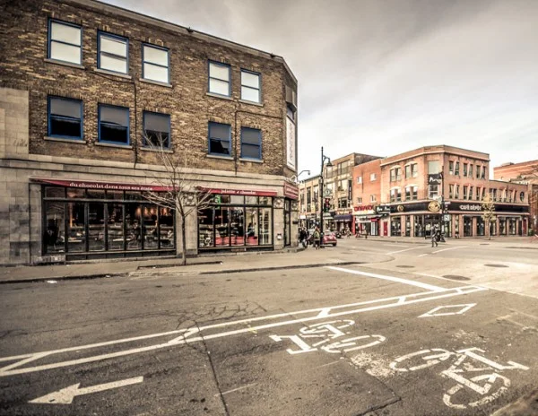 13-11-25-Corner-of-rue-Prince-Arthur-and-blvd-Saint-Laurent-1-600x464.jpg