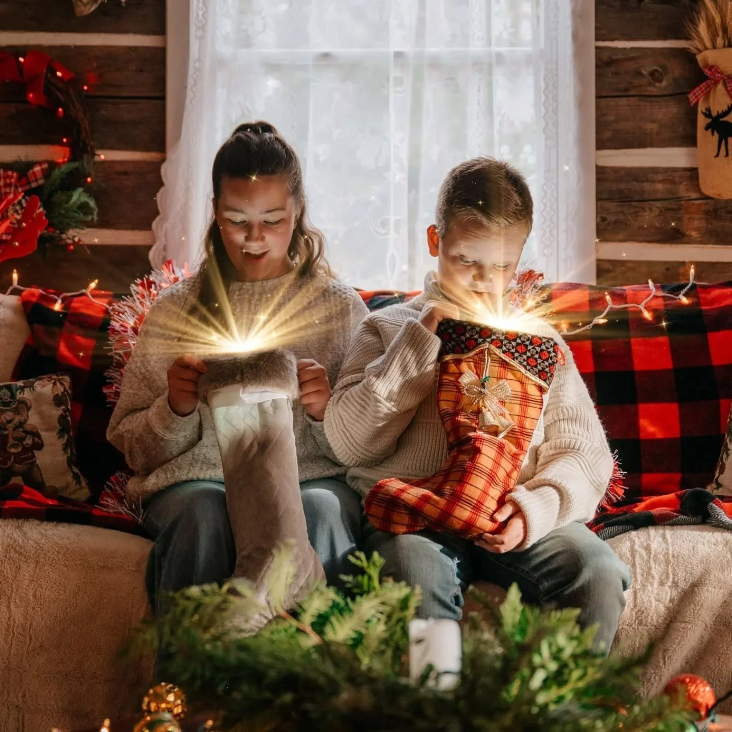 I wanted to take this opportunity to address an interesting dichotomy that content consumers find themselves facing in this modern world.

In posting one of my recent images from these Christmas mini sessions, somebody commented that I used AI to ach