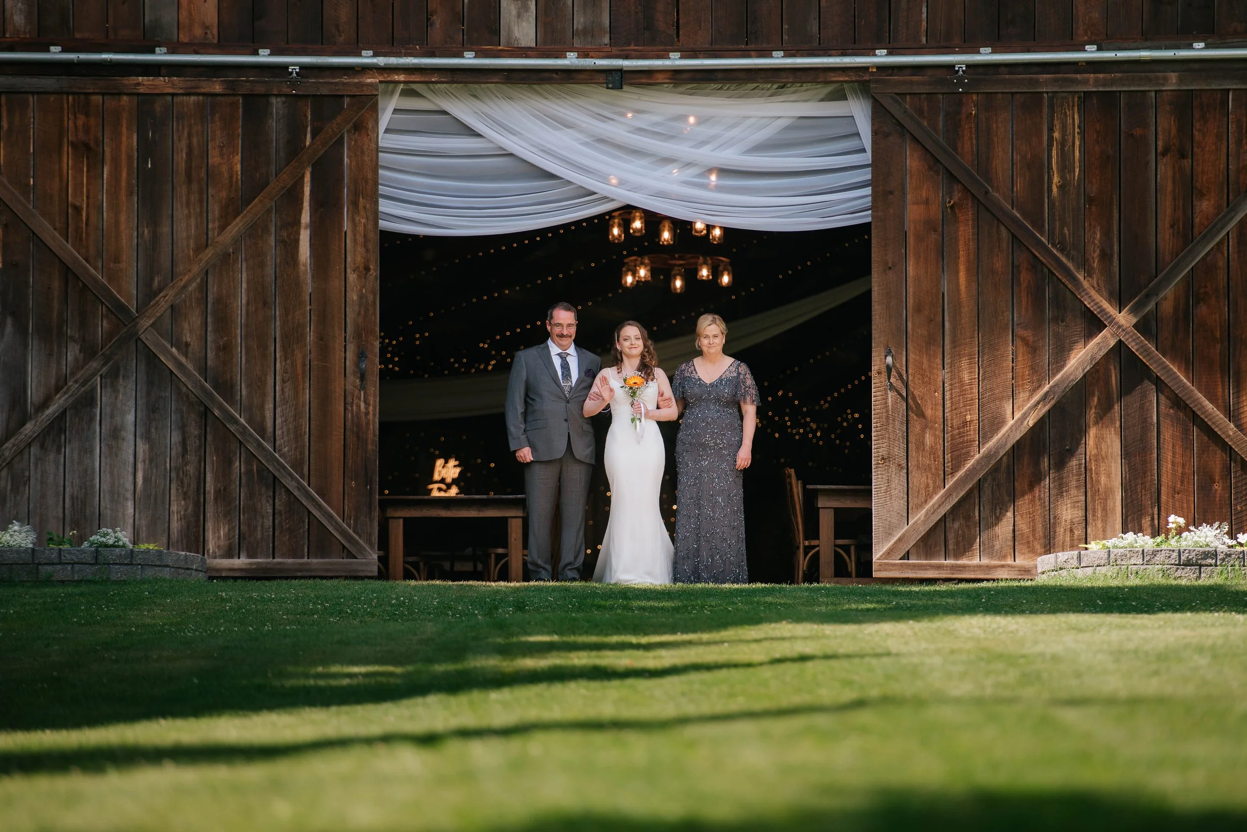 Salmon Arm Wedding Photography at Shylynn Ranch