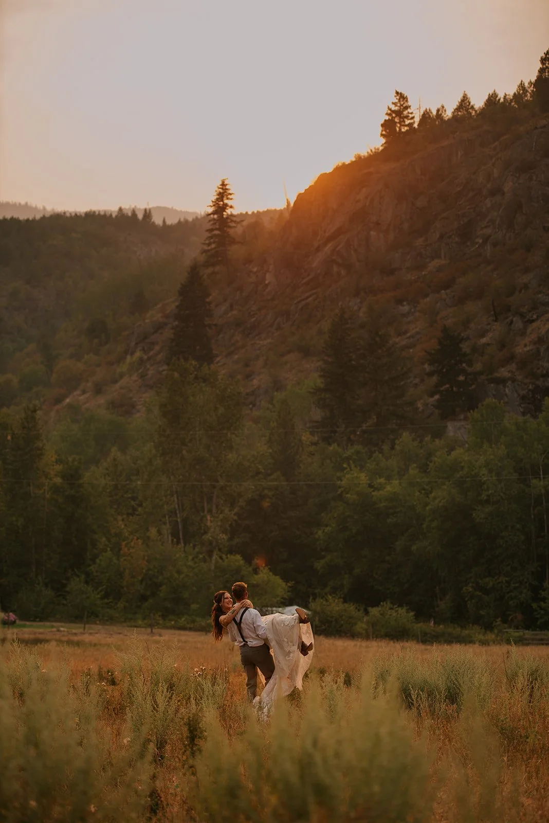 Wedding photography in Salmon Arm at Dolan Creek Farms