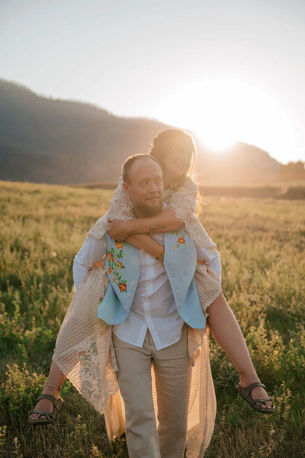 Wedding photography in Tappen BC at Copperview Farms