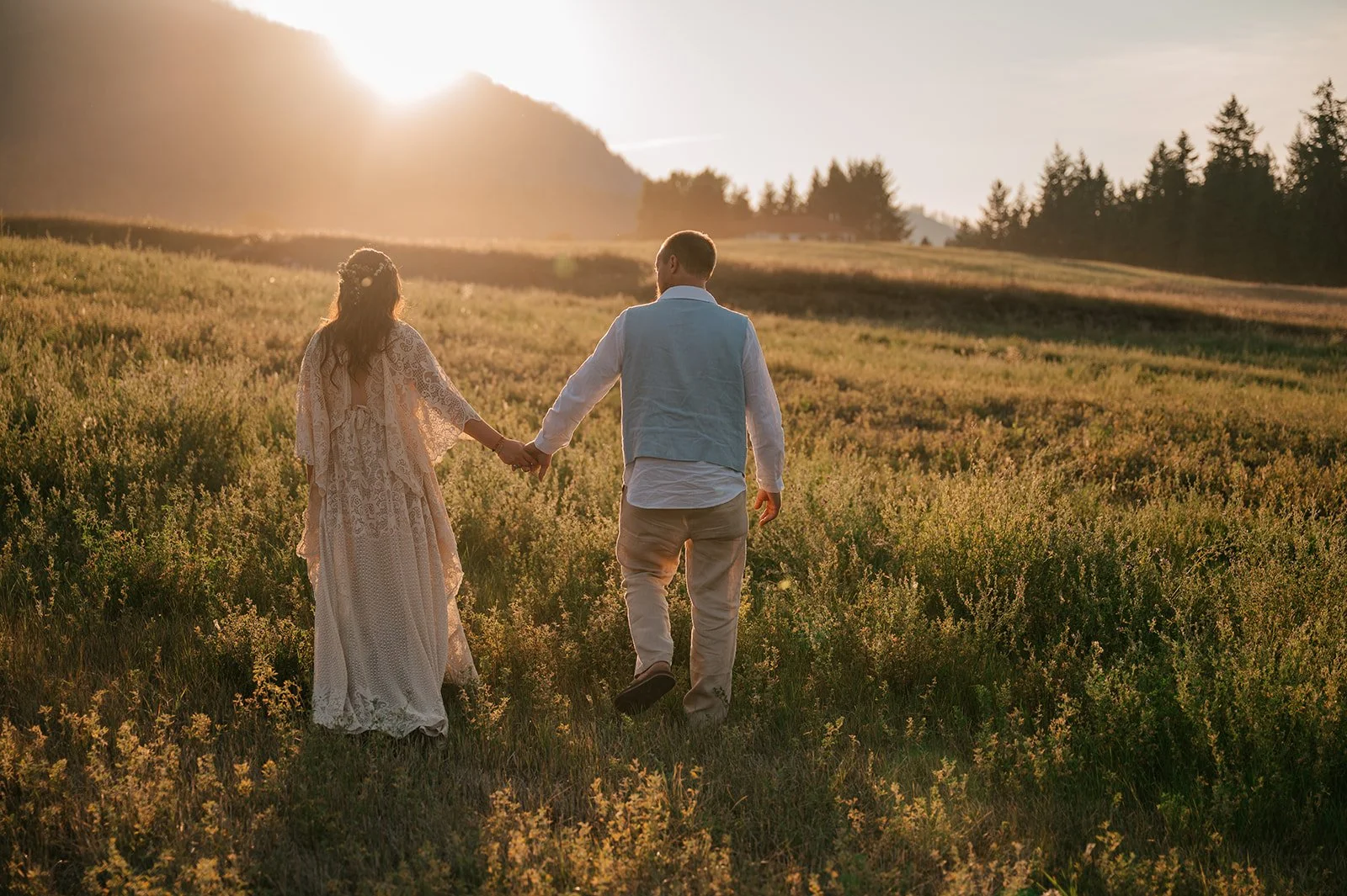 Wedding photography in Tappen BC at Copperview Farms