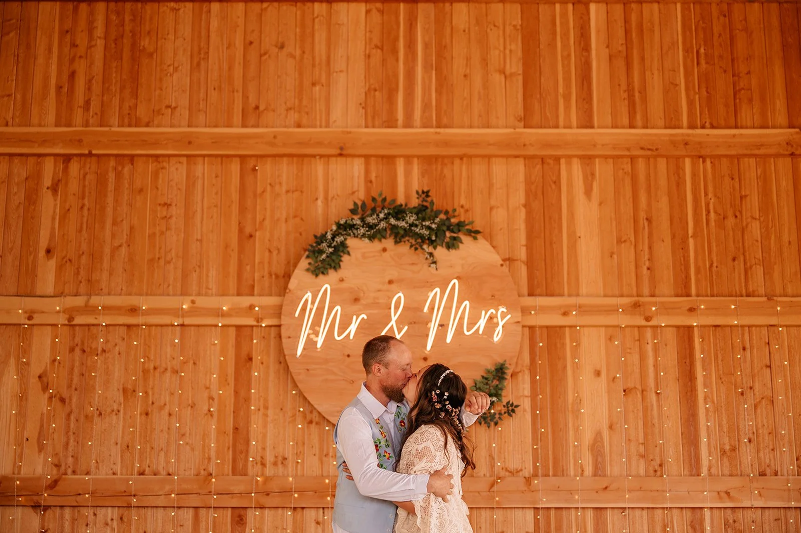 Wedding photography in Tappen BC at Copperview Farms