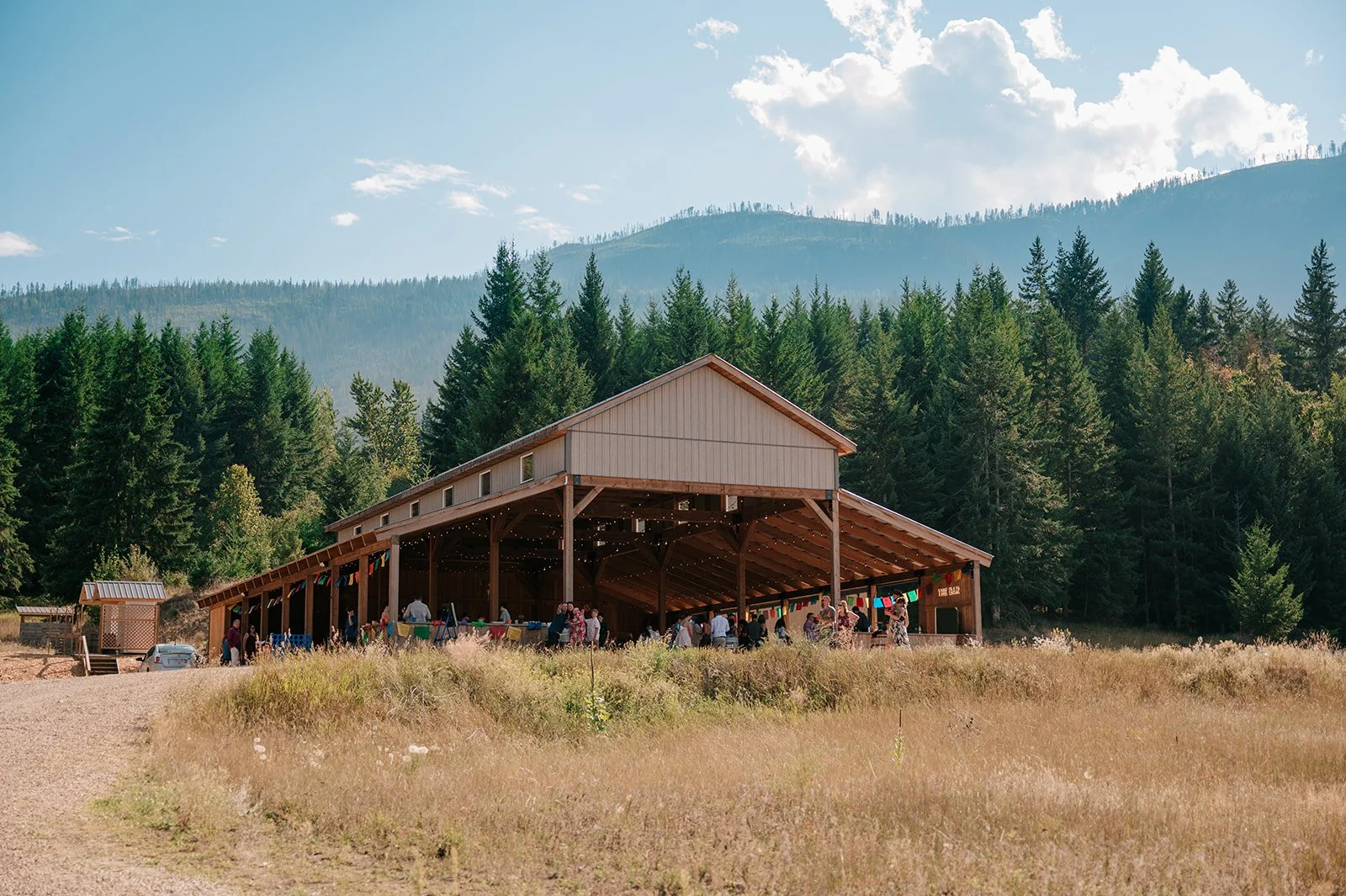 Wedding photography in Tappen BC at Copperview Farms